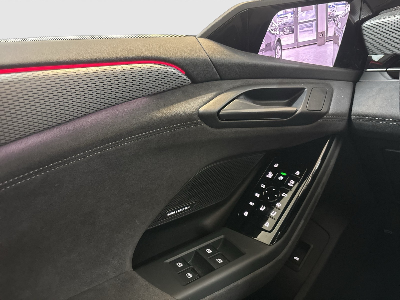 Audi A6 e-tron Avant quattro S LINE TECHPRO PANO 21"