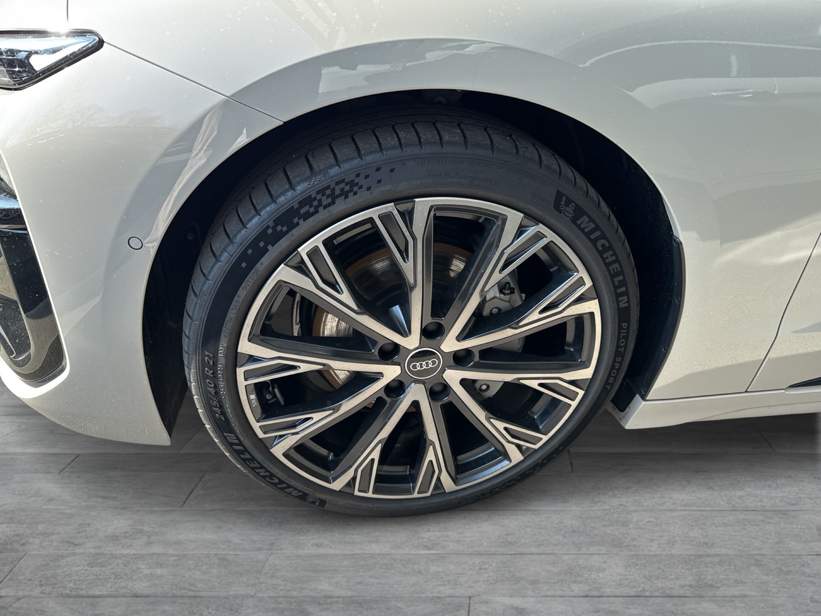 Audi A6 e-tron Avant quattro S LINE TECHPRO PANO 21"