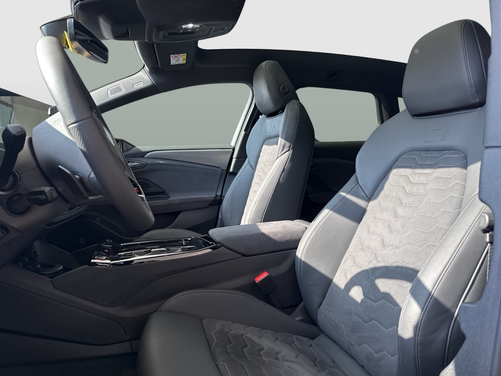 Audi A6 e-tron Avant quattro S LINE TECHPRO PANO 21"