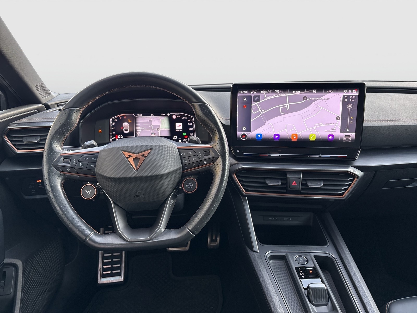 Cupra Leon ST 2.0 VZ 4X4 LEDER PANO AHK CAM ACC LM19