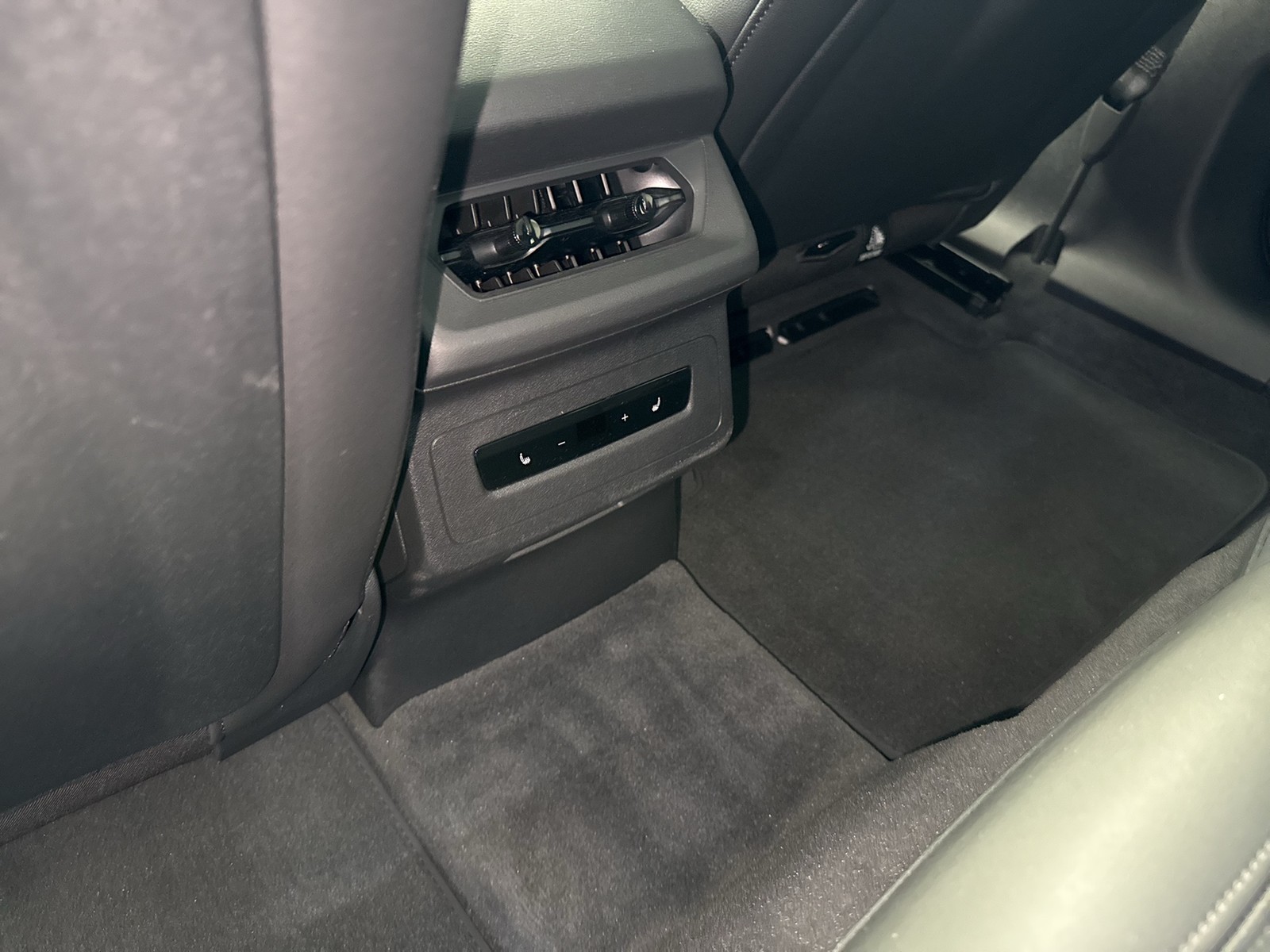 Audi A6 e-tron Avant quattro S LINE TECHPRO PANO 21"