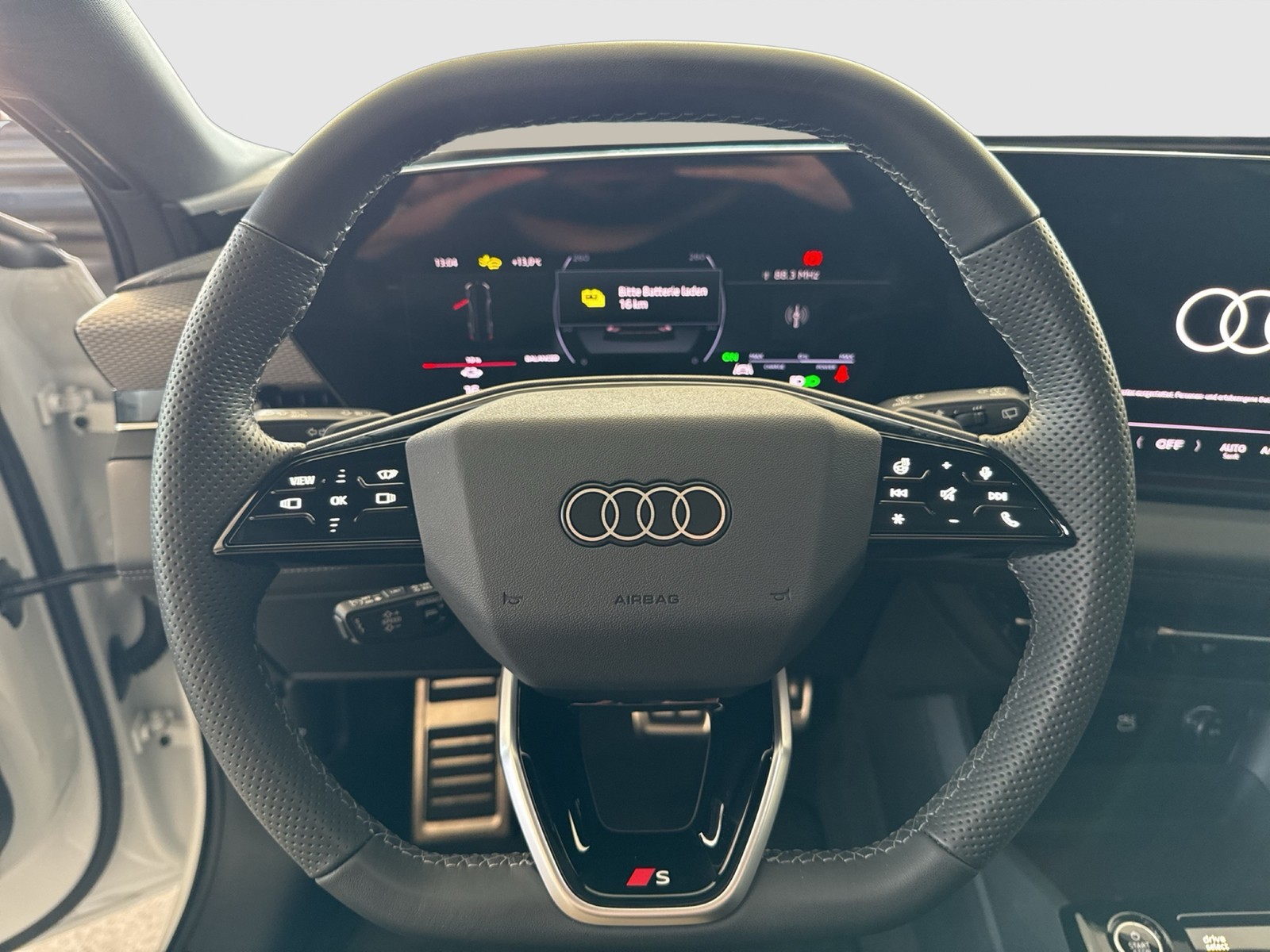 Audi A6 e-tron Avant quattro S LINE TECHPRO PANO 21"