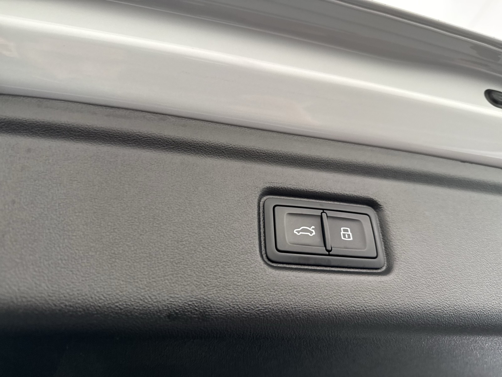 Audi A6 e-tron Avant quattro S LINE TECHPRO PANO 21"