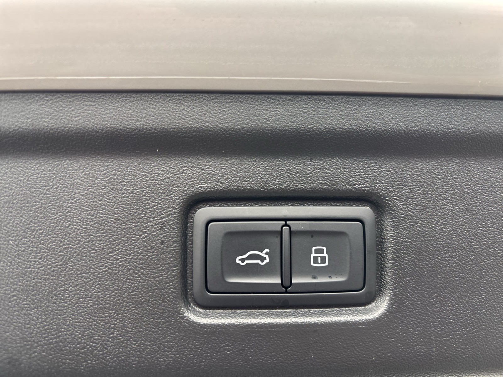 Audi A6 e-tron Avant quattro S LINE TECHPRO PANO 21"