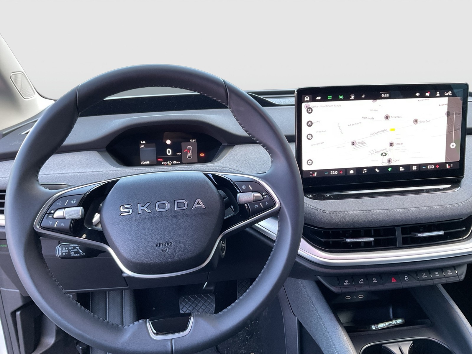 Skoda Enyaq 85 LOFT WÄRMEPUMPE CANTON AHK 360°CAM LM20