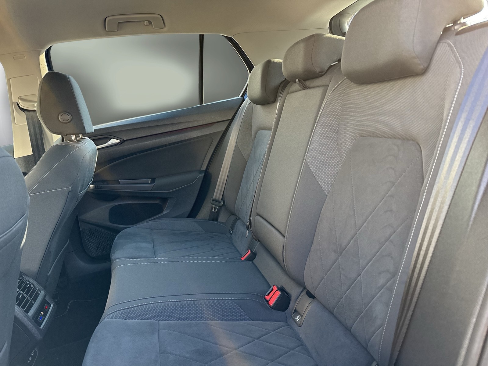 Volkswagen Golf VIII 1.4 HYBRID STYLE KAMERA ALU SITHZG