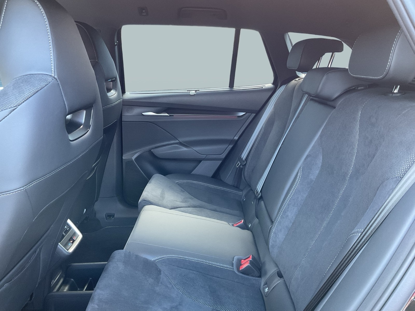 Skoda Enyaq 85 SPORTLINE WÄRMEPUMPE CANTON AHK 360°CAM