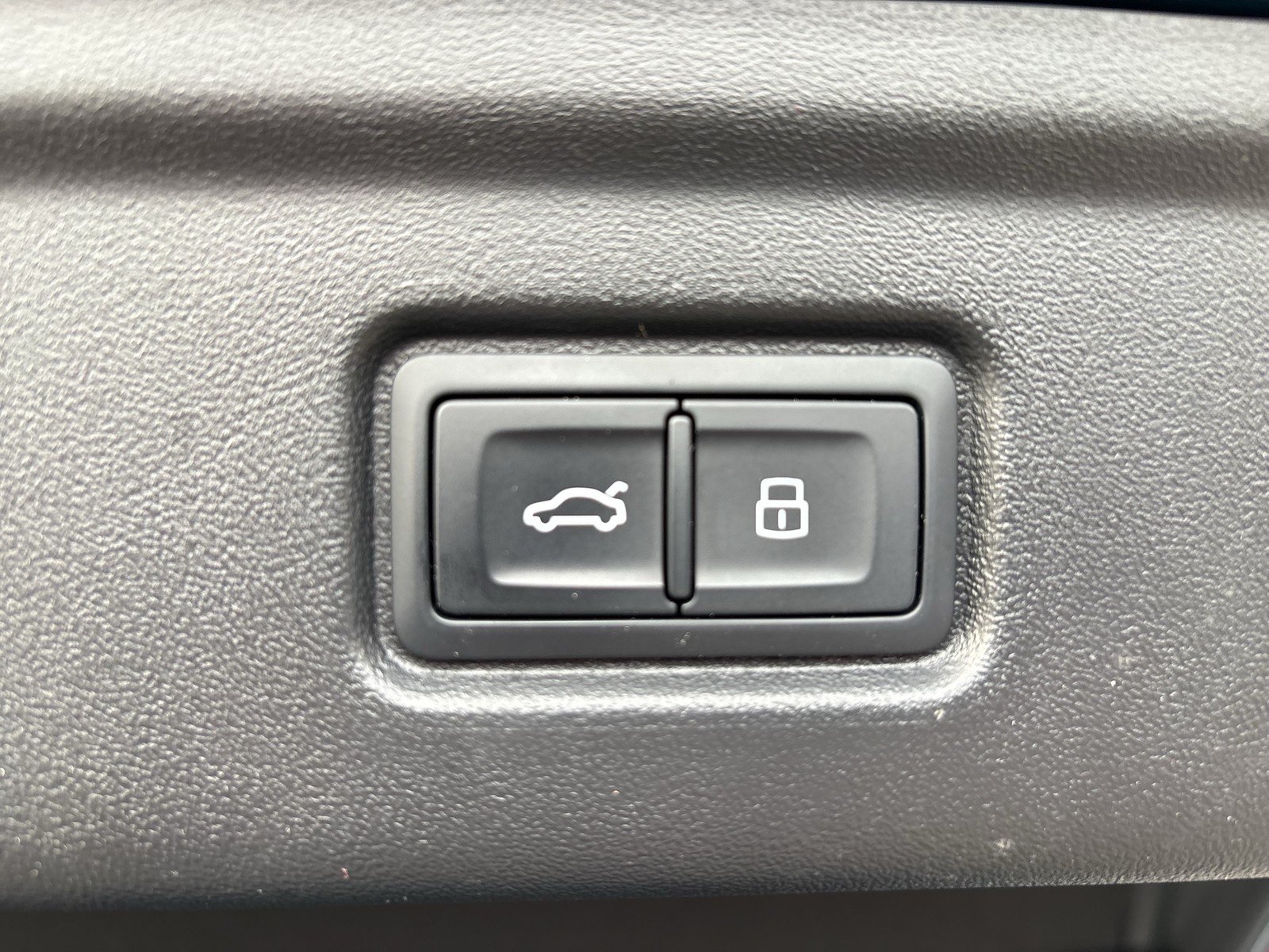 Audi A6 e-tron Avant S LINE BLACKPAK TECHPRO B&O ACC