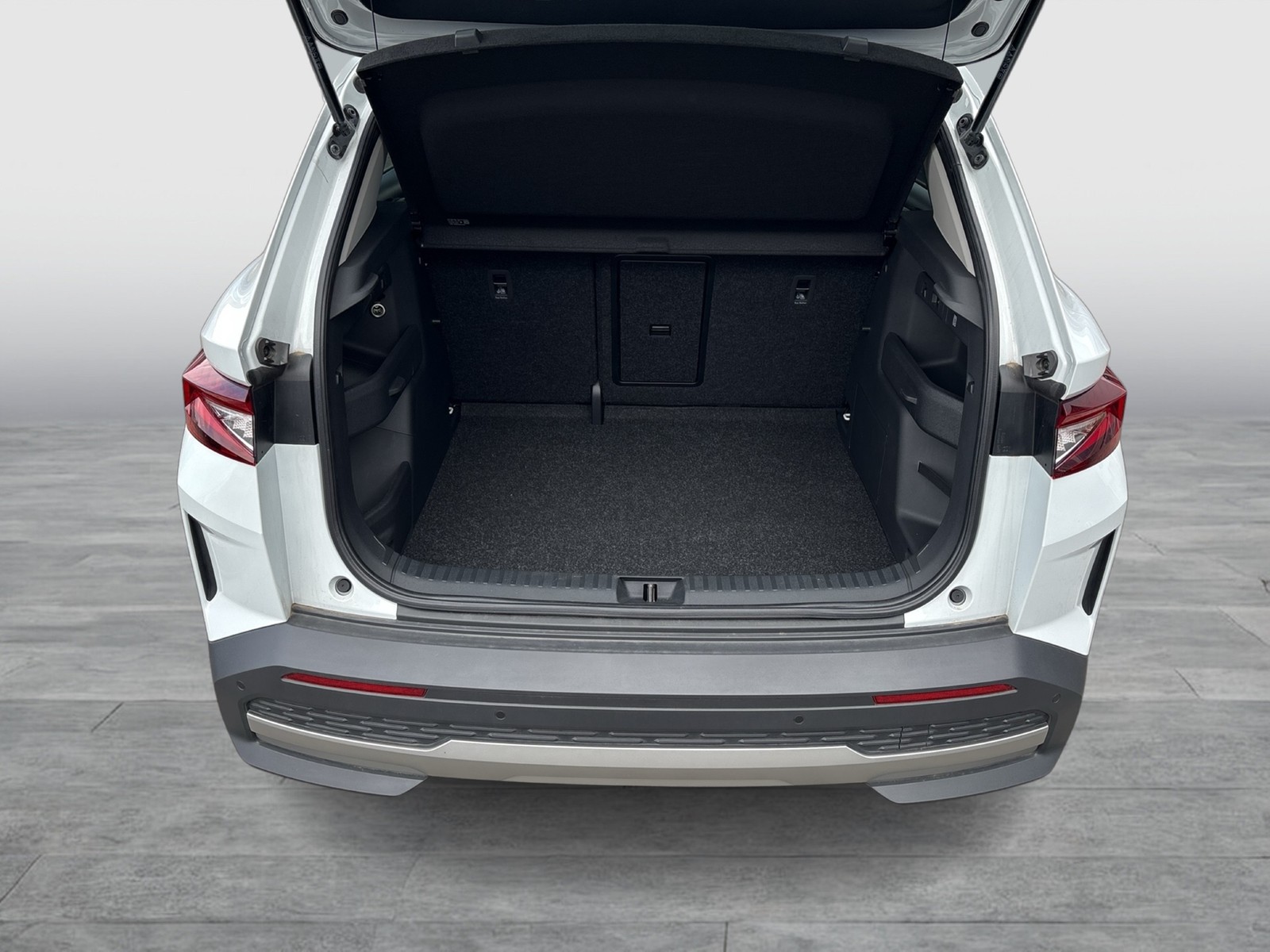 Skoda Elroq 85 LOFT WÄRMEPUMPE AHK CAM ACC LM19 NAVI