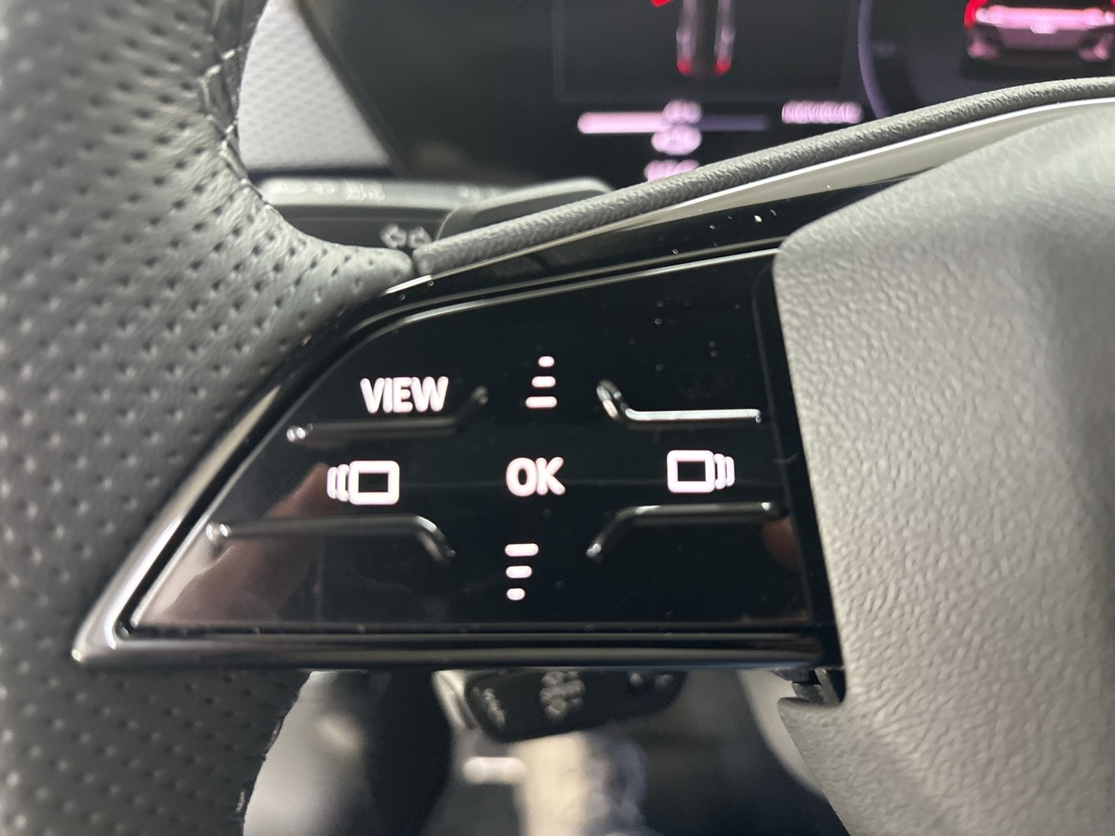 Audi A6 e-tron Avant S LINE TECHPRO PANO ACC CAM 20"