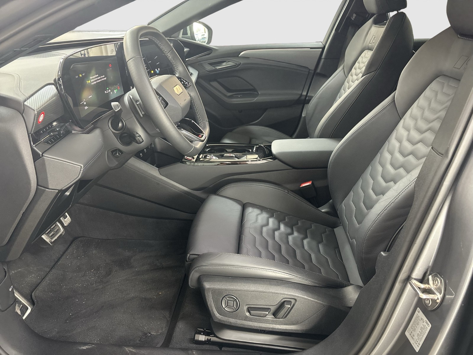 Audi A6 e-tron Avant S LINE TECHPRO PANO ACC CAM 20"