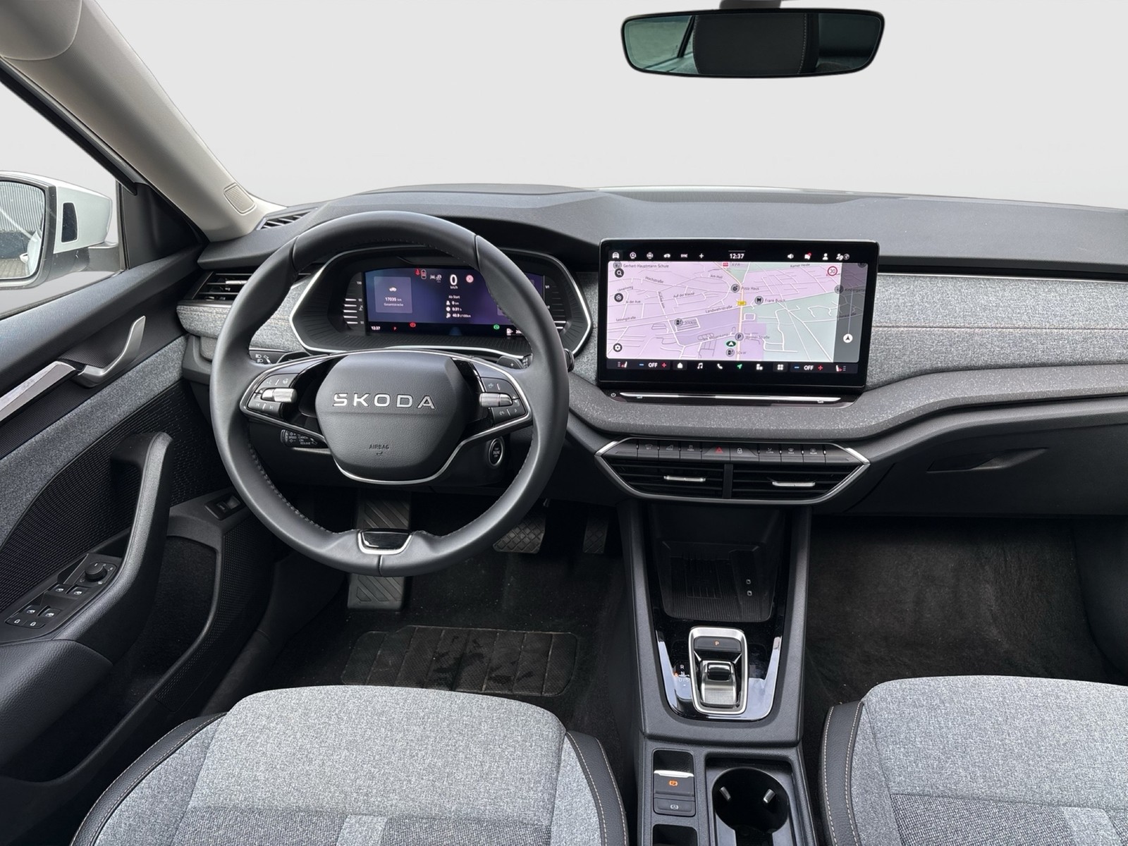 Skoda Octavia Combi 2.0 TOUR PANO 360°CAM ACC HEAD-UP