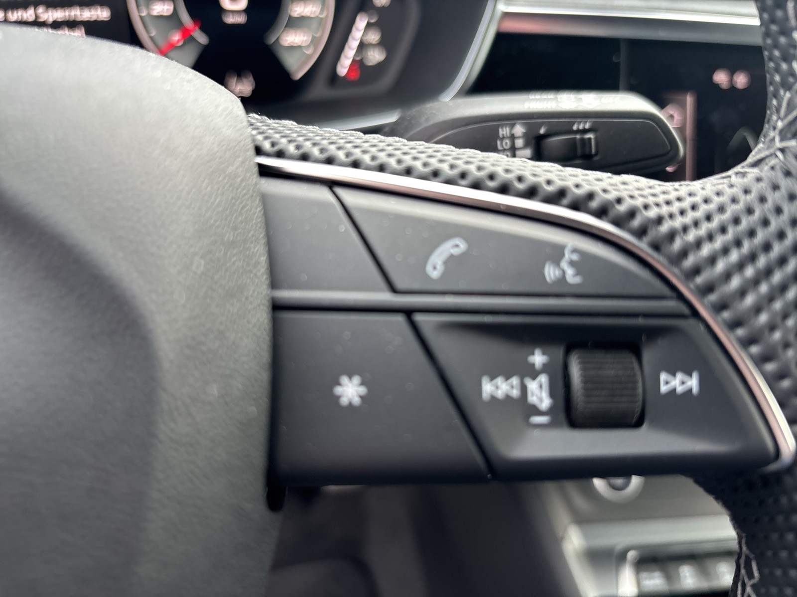 Audi Q3 Sportback 35 S LINE AHK ACC LM19 EKLAPPE NAVI+