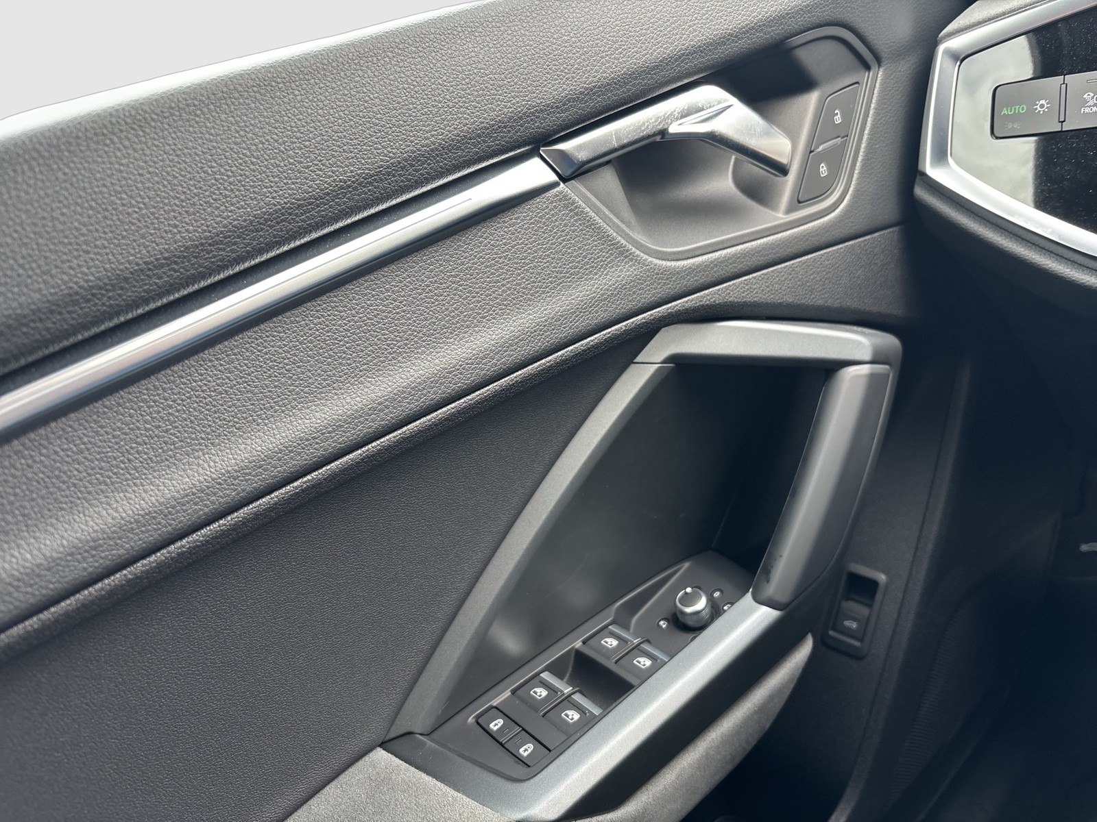 Audi Q3 Sportback 35 S LINE AHK ACC LM19 EKLAPPE NAVI+