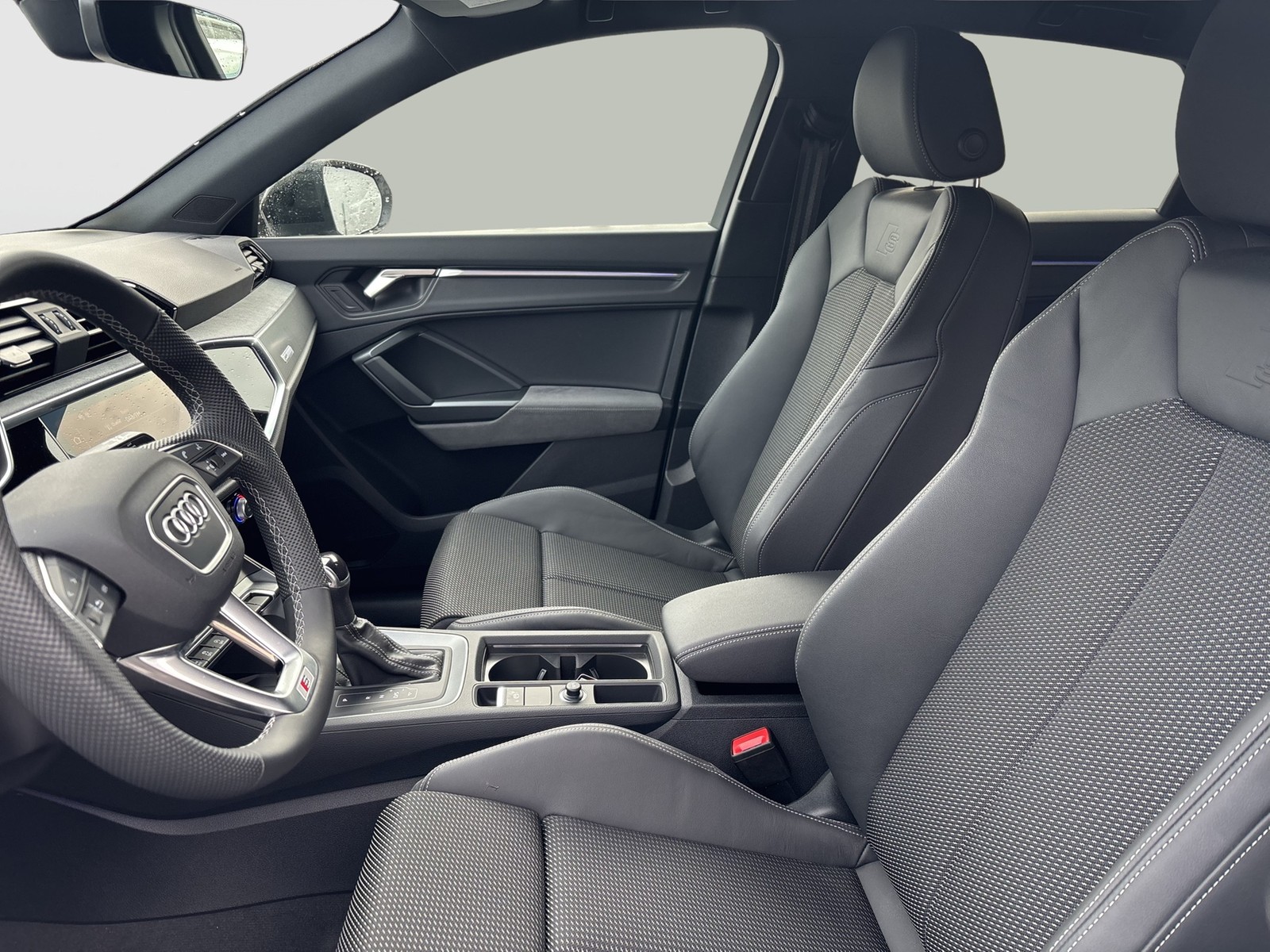 Audi Q3 Sportback 35 S LINE AHK ACC LM19 EKLAPPE NAVI+