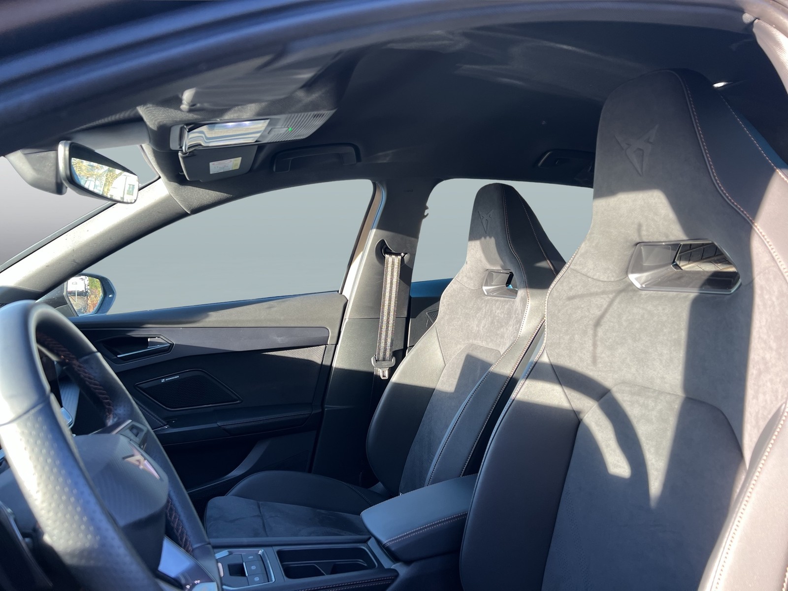 Cupra Formentor 1.5 HYBRID VZ NEUES MODELL SENNHEISER CAM LM19