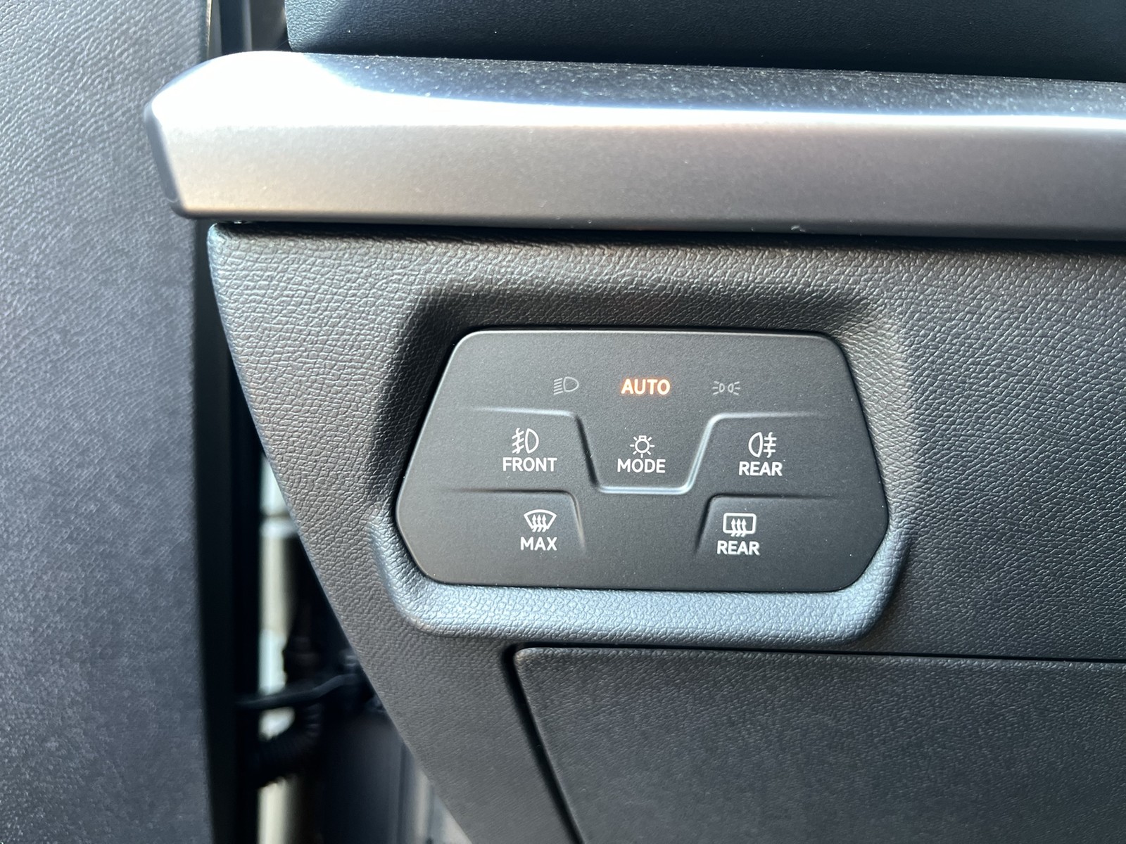 Cupra Formentor 1.5 HYBRID VZ NEUES MODELL SENNHEISER CAM LM19