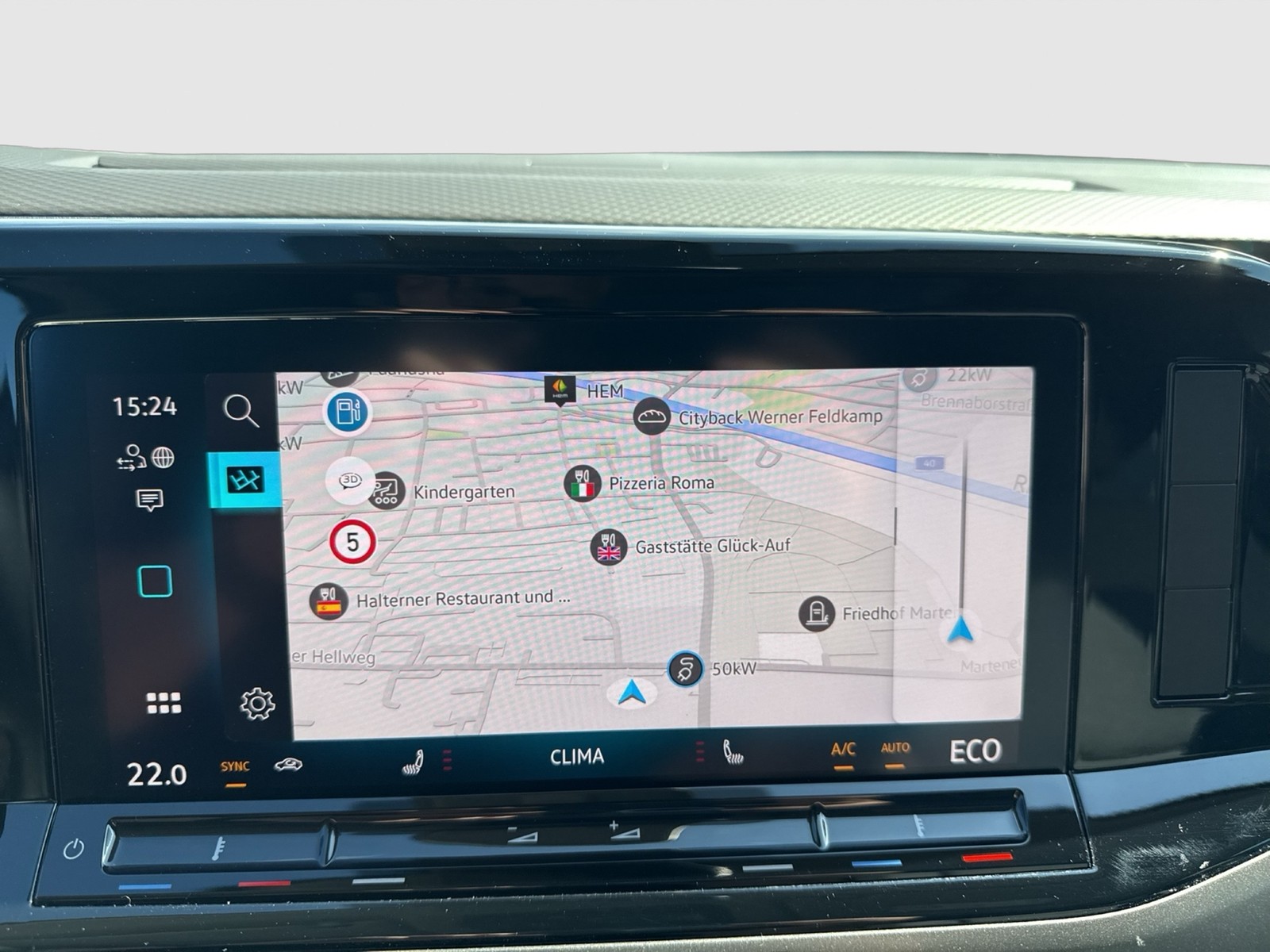 Volkswagen T7 Multivan HYBRID Kurz 4x4 Navi Pano Matrix AHK