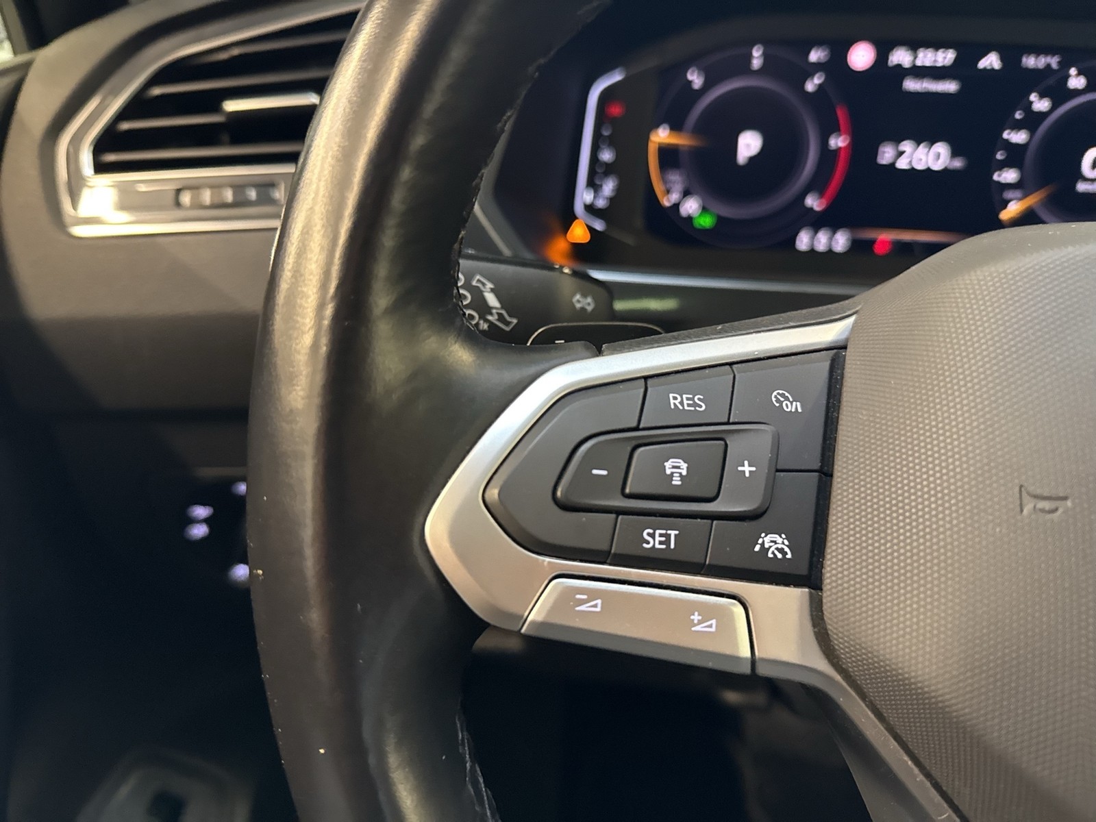 Volkswagen Tiguan Allspace 2.0 ELEGANCE 4X4 PANO AHK 360CAM