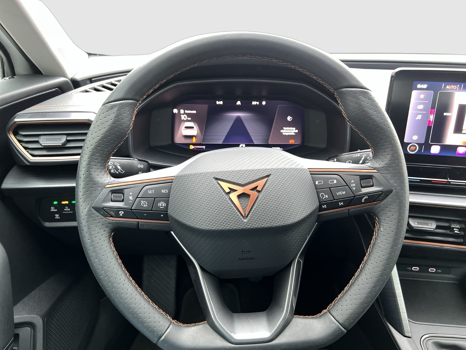 Cupra Formentor 1.5 LM18 E-KLAPPE EINPARKHILFE LED DAB