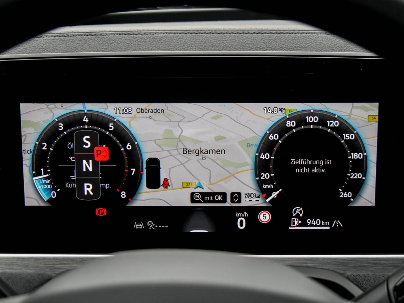 Volkswagen Passat Variant 2.0 R-LINE 4X4 NEUESMODELL AHK 19Z