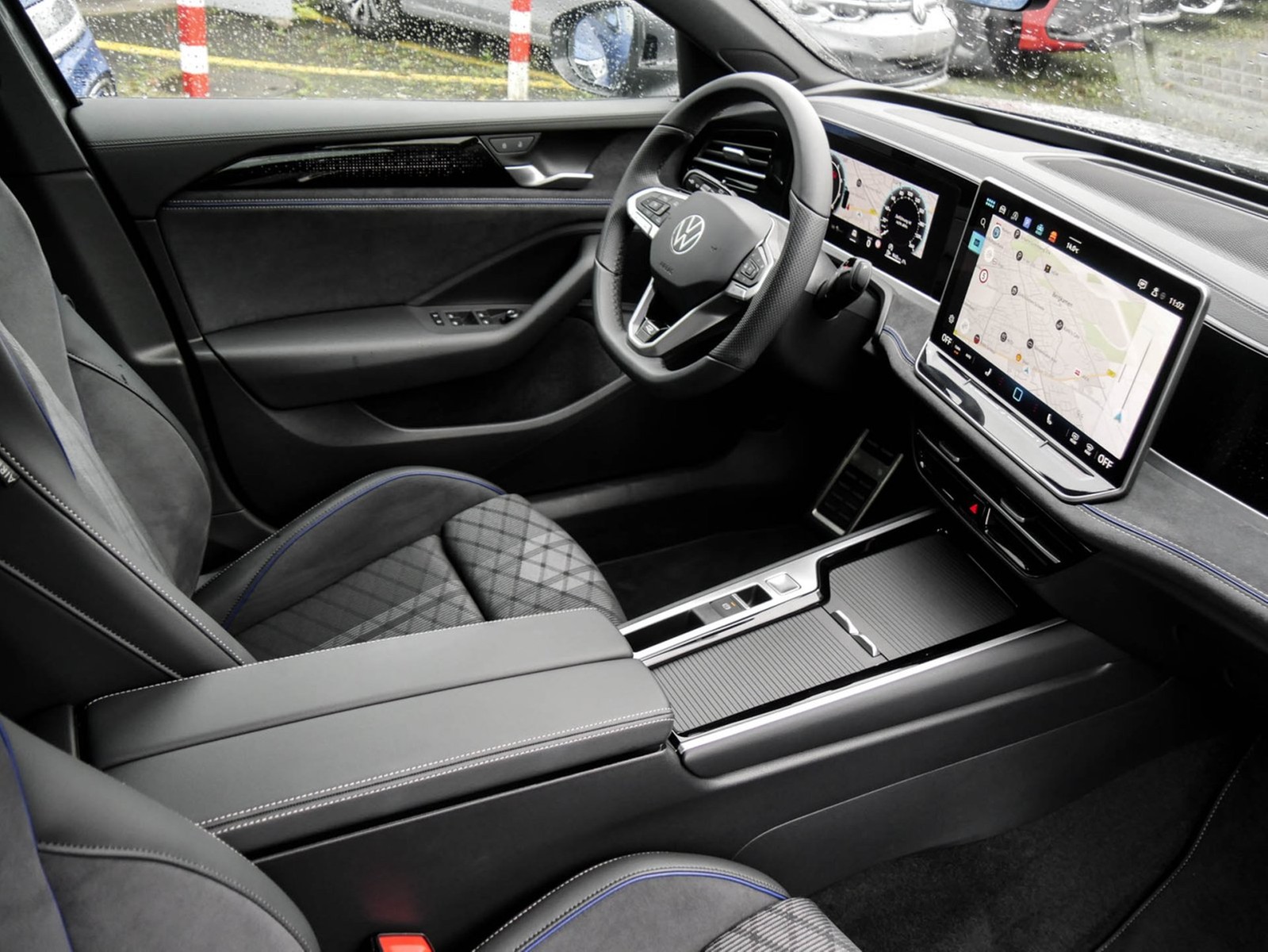 Volkswagen Passat Variant 2.0 R-LINE 4X4 NEUESMODELL AHK 19Z