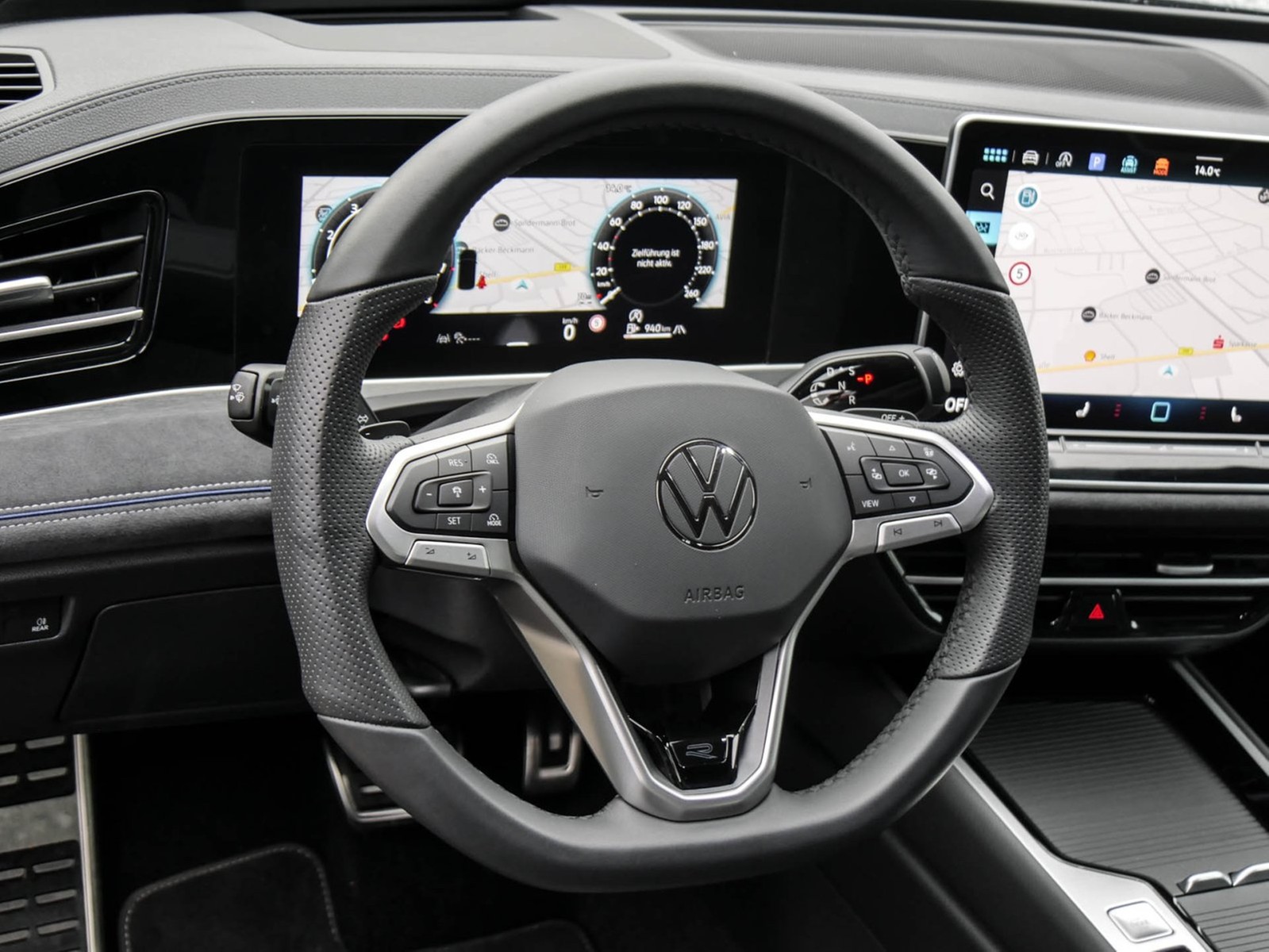 Volkswagen Passat Variant 2.0 R-LINE 4X4 NEUESMODELL AHK 19Z