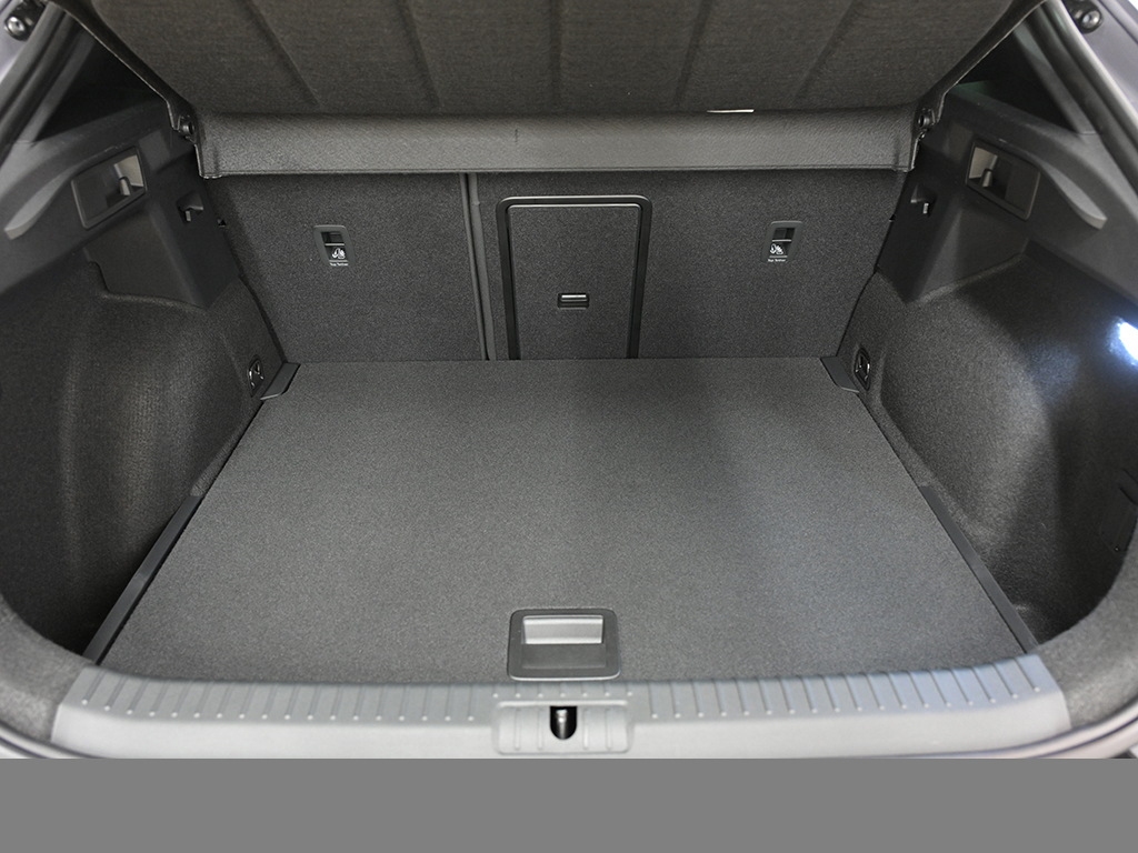 Cupra Formentor 1.5 PANO SENNHEISER MATRIXLED LM18