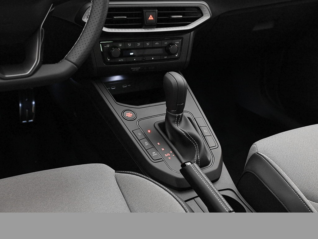 Seat Ibiza 1.0 FR BLACK EDITION DSG PANO KEYLESS NAVI