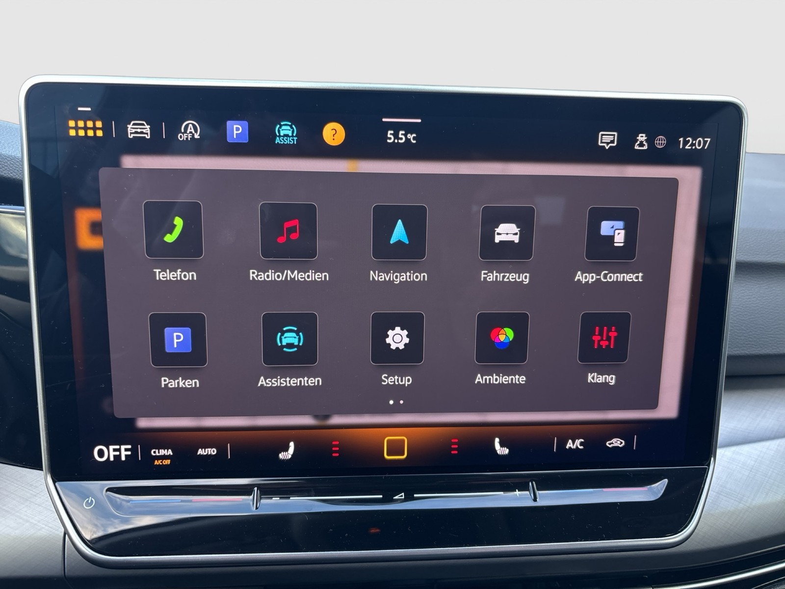 Volkswagen Golf VIII 1.5 LIFE FACELIFT AHK ACC NAVI CARPLAY