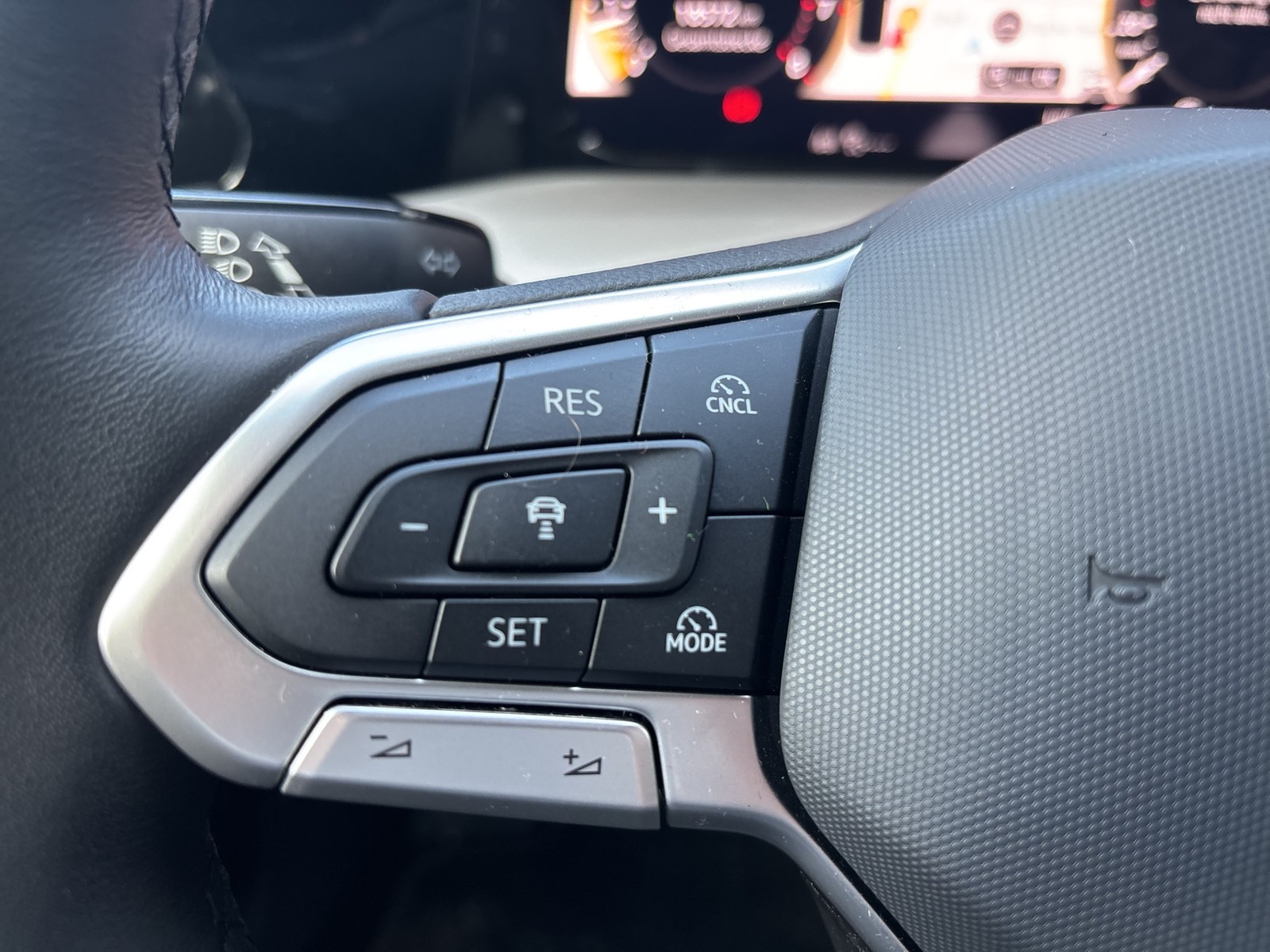 Volkswagen Golf VIII 1.5 LIFE FACELIFT AHK ACC NAVI CARPLAY