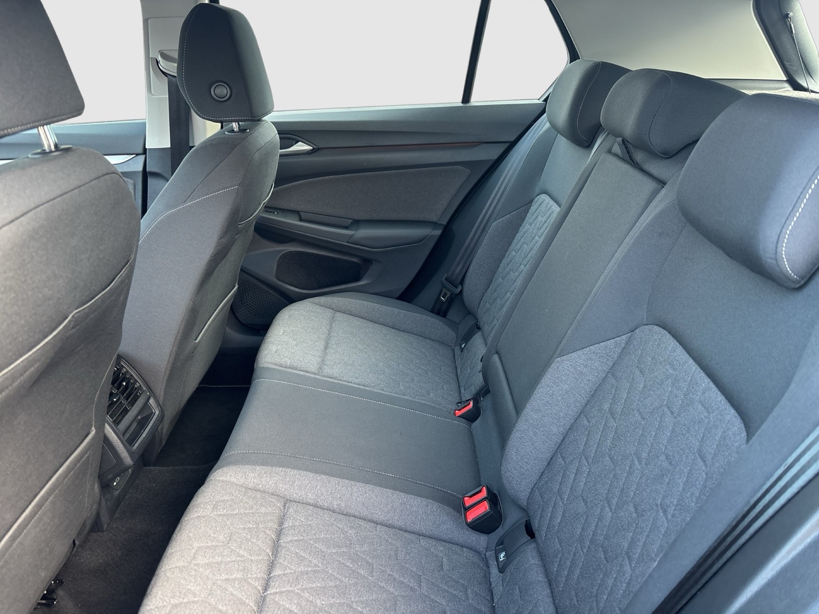 Volkswagen Golf VIII 1.5 LIFE FACELIFT AHK ACC NAVI CARPLAY