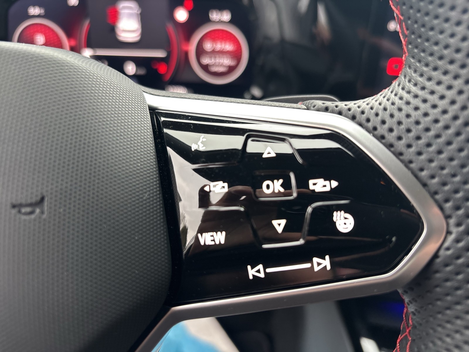 Volkswagen Golf VIII 2.0 GTI LEDER ALU19" MATRIX H.KARDON