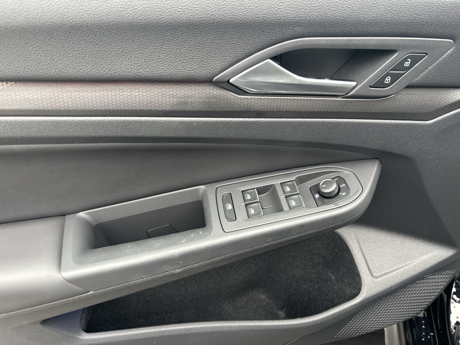 Volkswagen Golf VIII 2.0 GTI LEDER ALU19" MATRIX H.KARDON