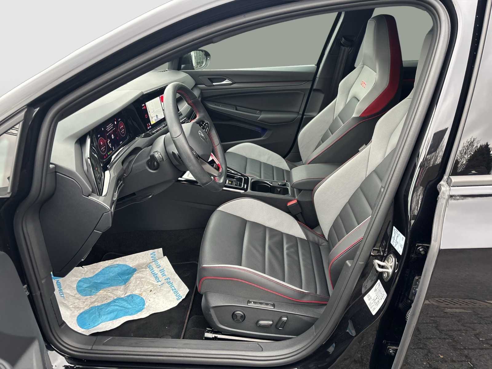 Volkswagen Golf VIII 2.0 GTI LEDER ALU19" MATRIX H.KARDON