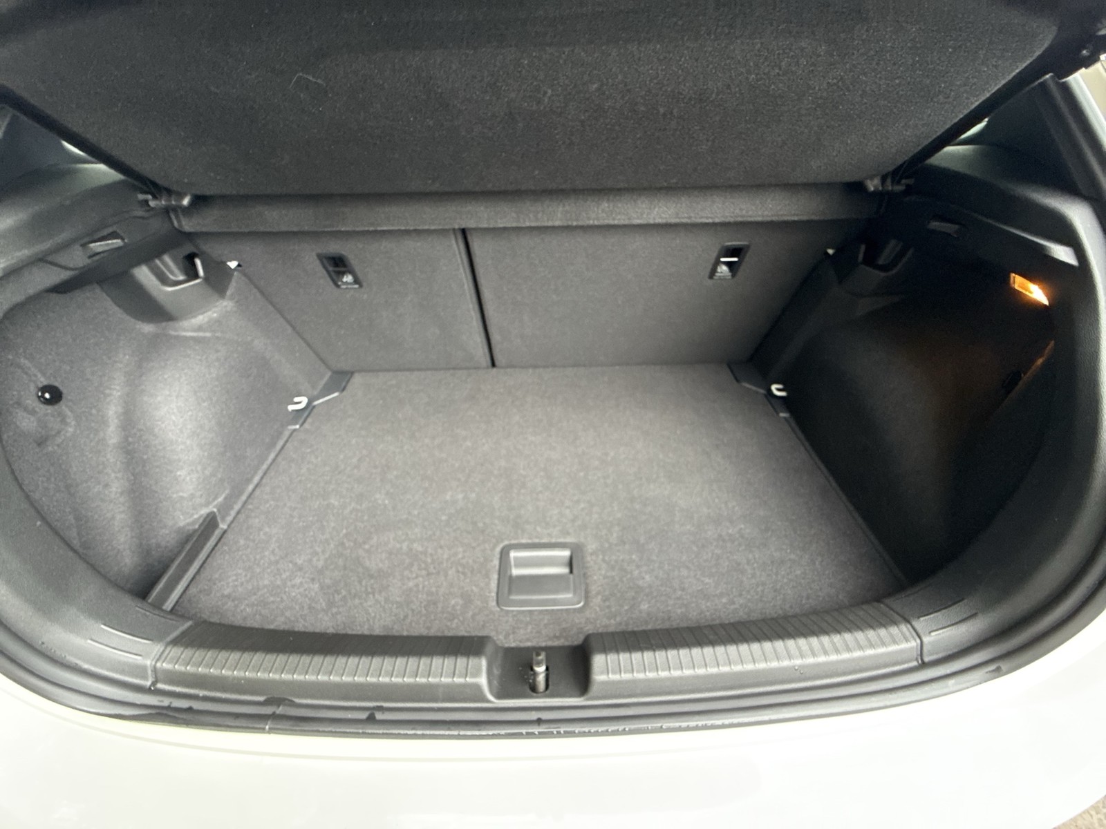 Volkswagen Polo 2.0 GTI LM17 NAVI SPORTFAHRWERK CARPLAY