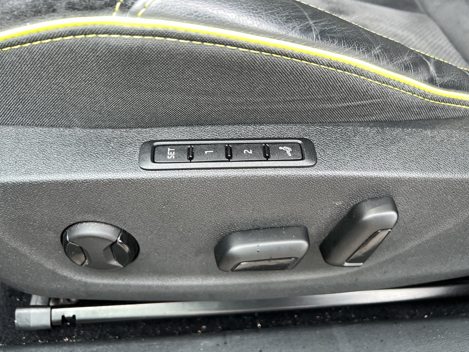 Skoda Enyaq Coupé RS 4X4 WÄRMEPUMPE PANO ALU21 KAMERA