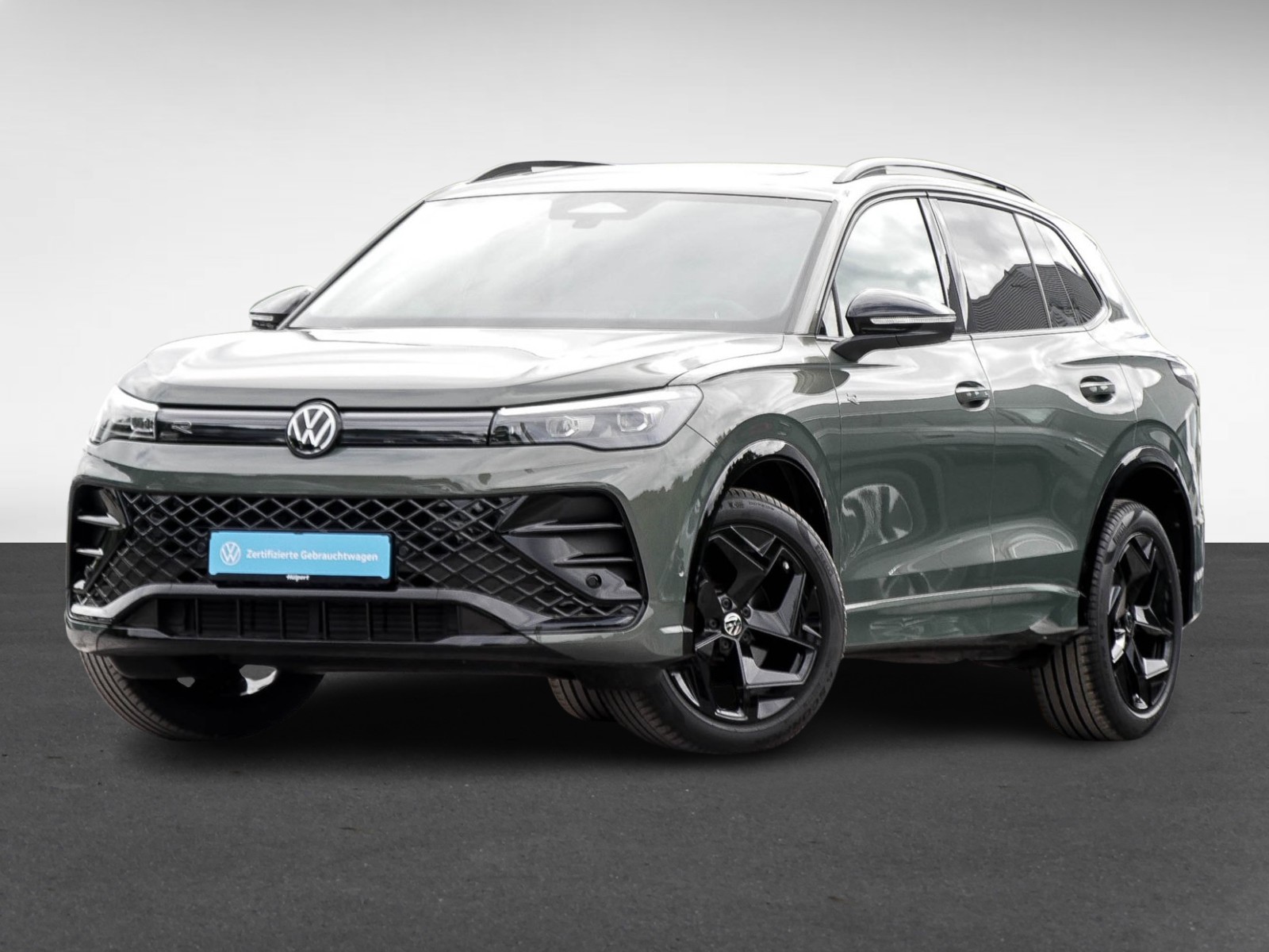 Volkswagen Tiguan 2.0 R-LINE BLACK STYLE PANO KAMERA AHK