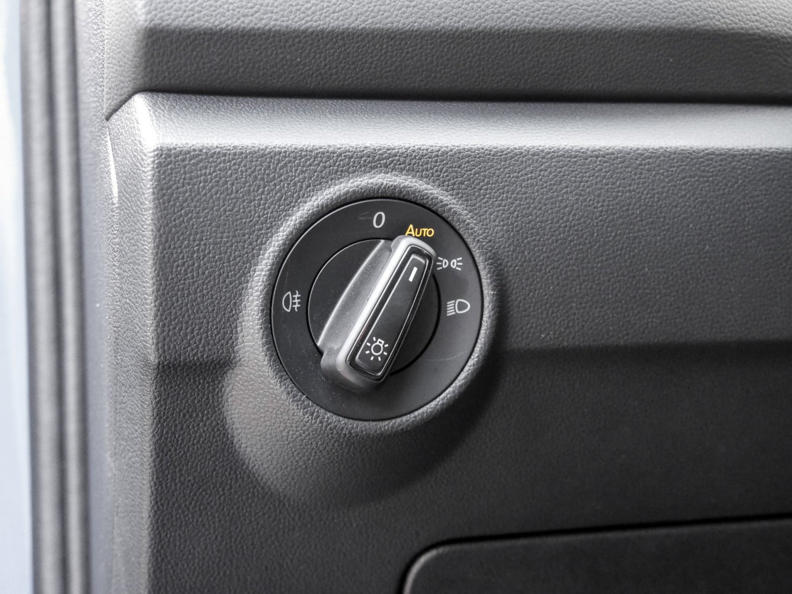 Volkswagen T-Roc 1.5 LIFE NAVI ALU SITZHEIZUNG LED DAB+