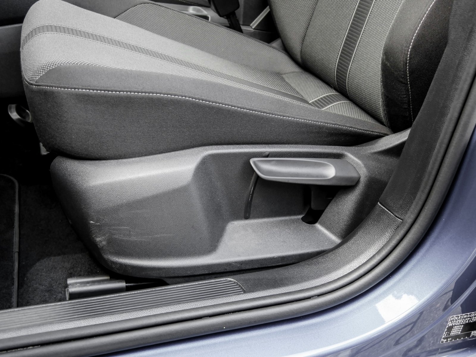 Volkswagen T-Roc 1.5 LIFE NAVI ALU SITZHEIZUNG LED DAB+