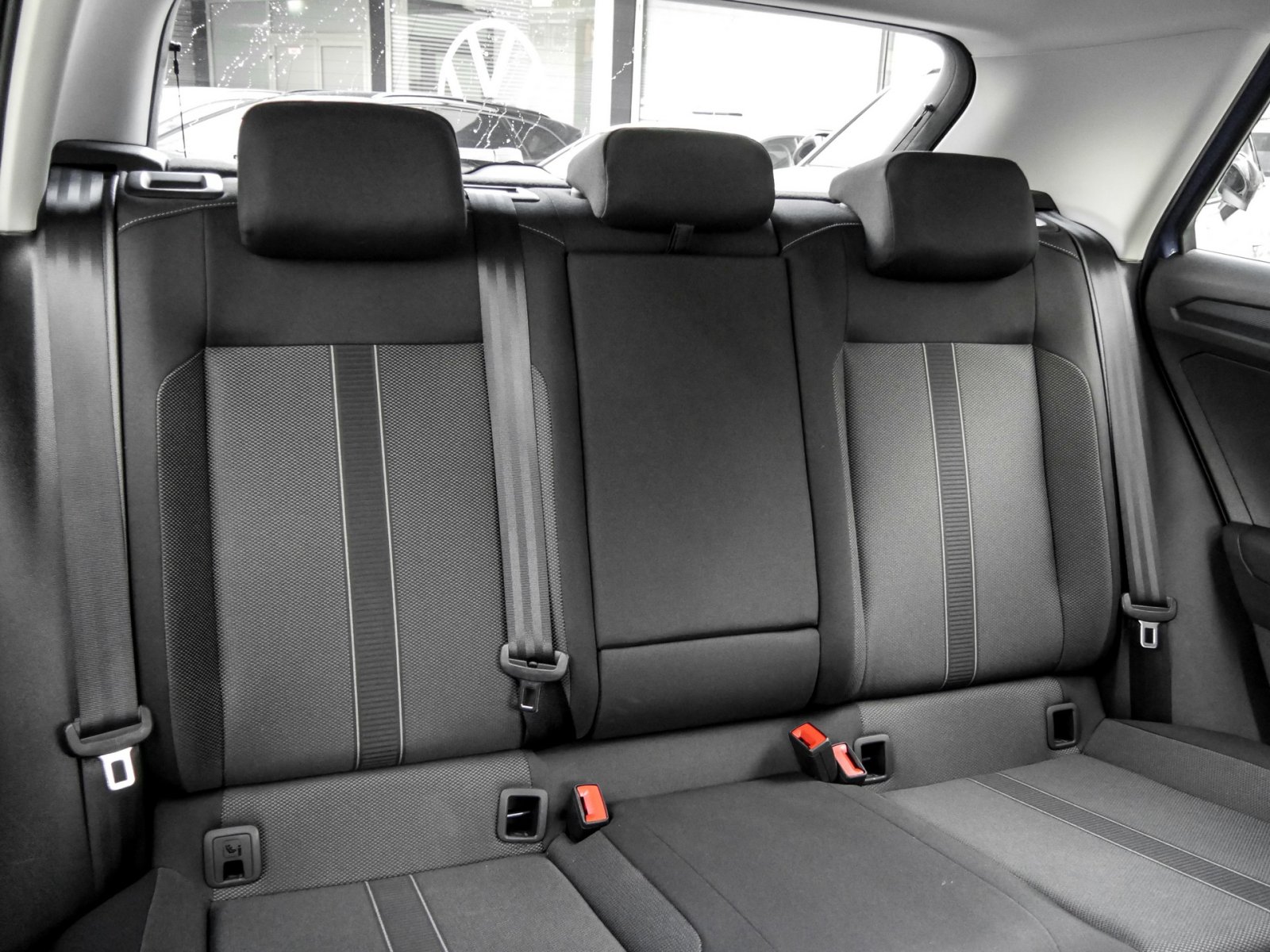 Volkswagen T-Roc 1.5 LIFE NAVI ALU SITZHEIZUNG LED DAB+