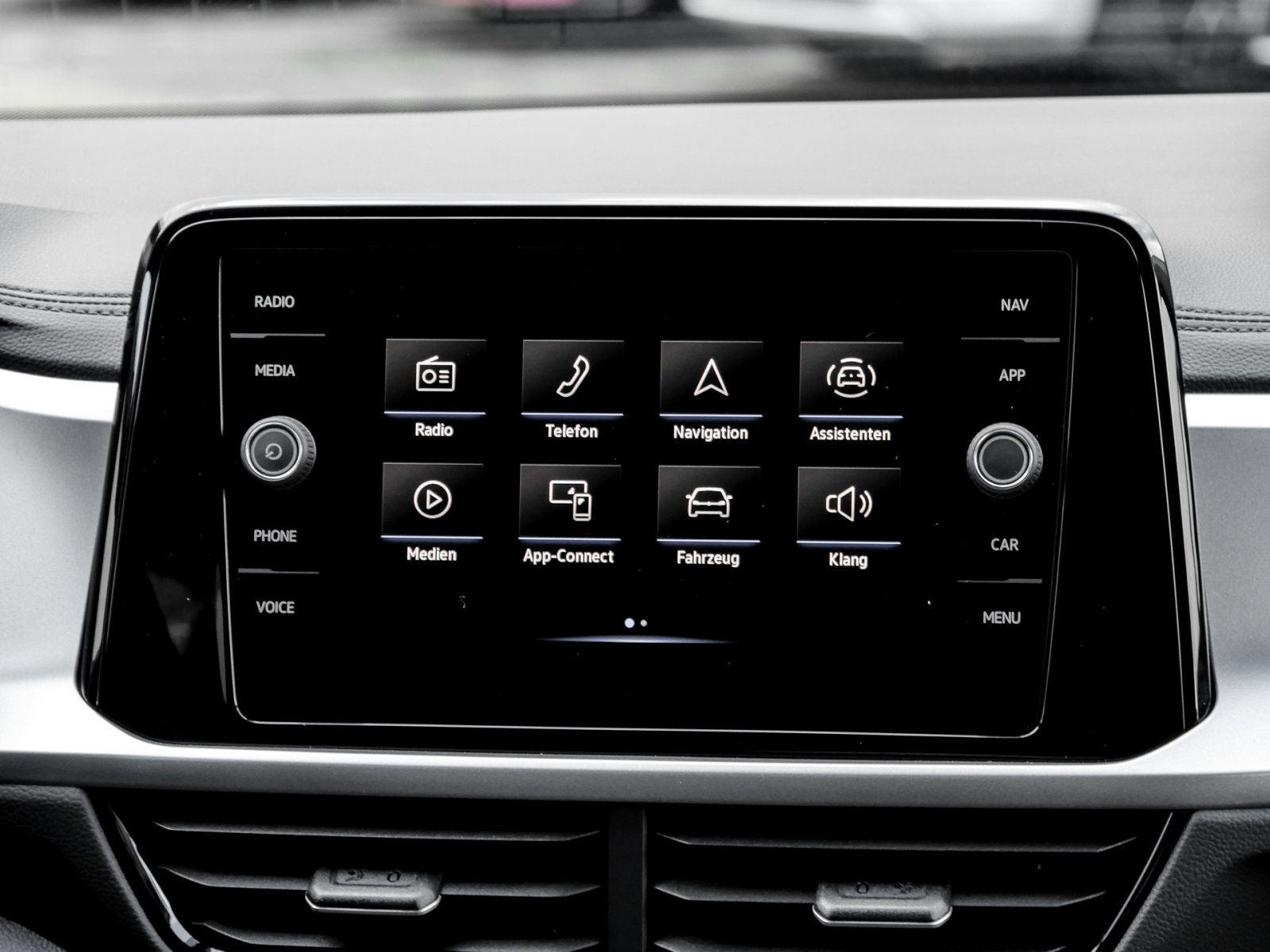 Volkswagen T-Roc 1.5 LIFE NAVI ALU SITZHEIZUNG LED DAB+