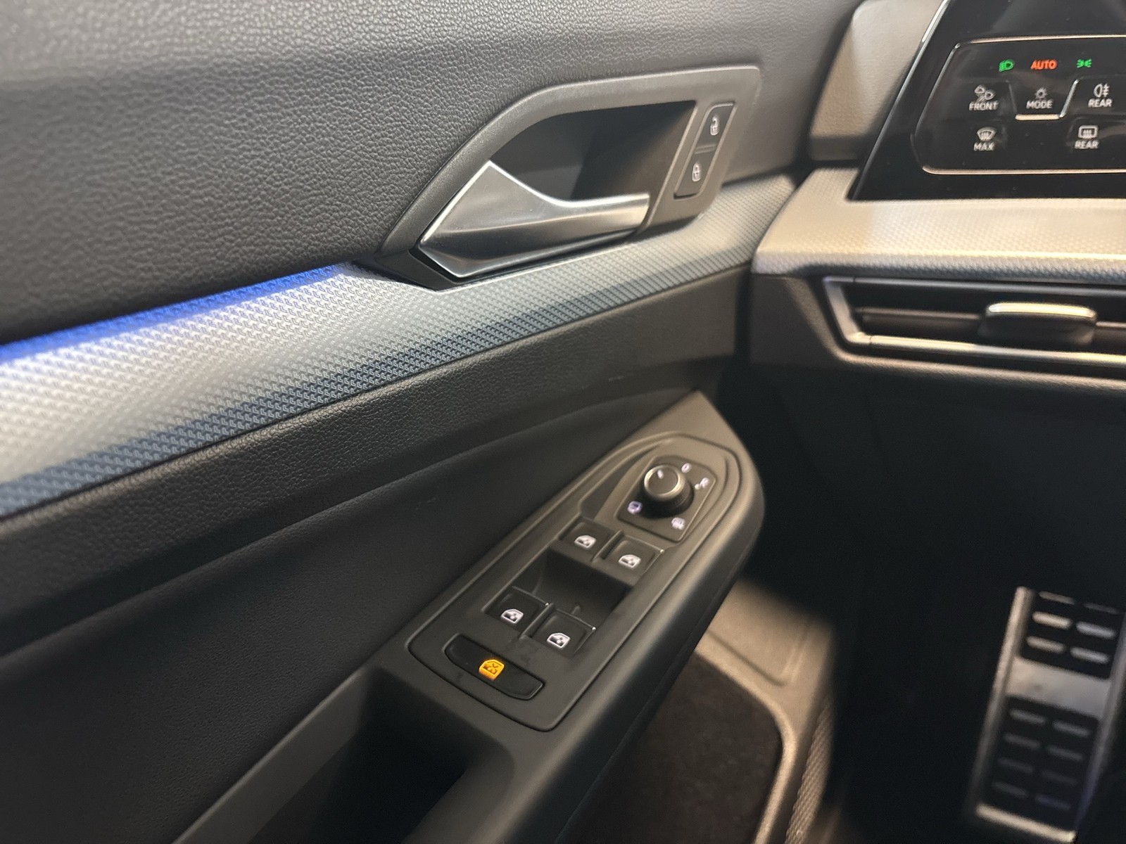 Volkswagen Golf VIII 1.5 GOAL FACELIFT AHK ACC NAVI CARPLAY