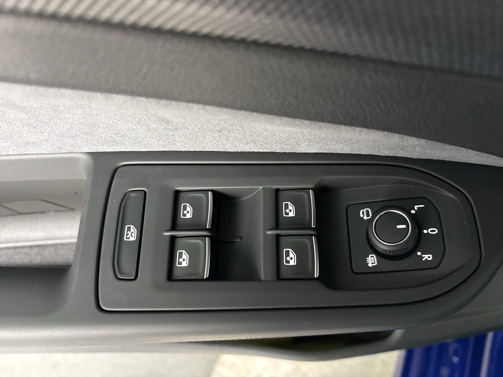 Volkswagen Golf VIII 2.0 R 4X4 MATRIX 360°CAM HEAD-UP ACC