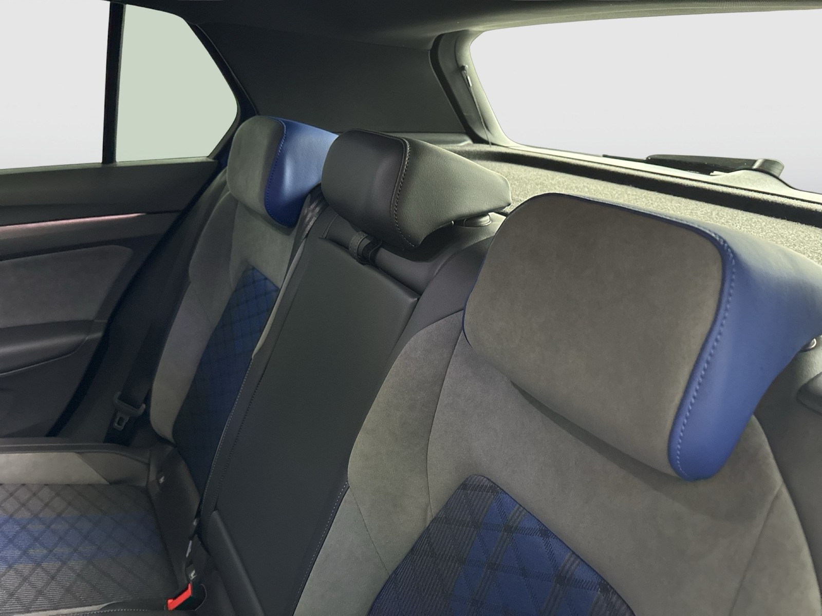 Volkswagen Golf VIII 2.0 R 4X4 MATRIX 360°CAM HEAD-UP ACC