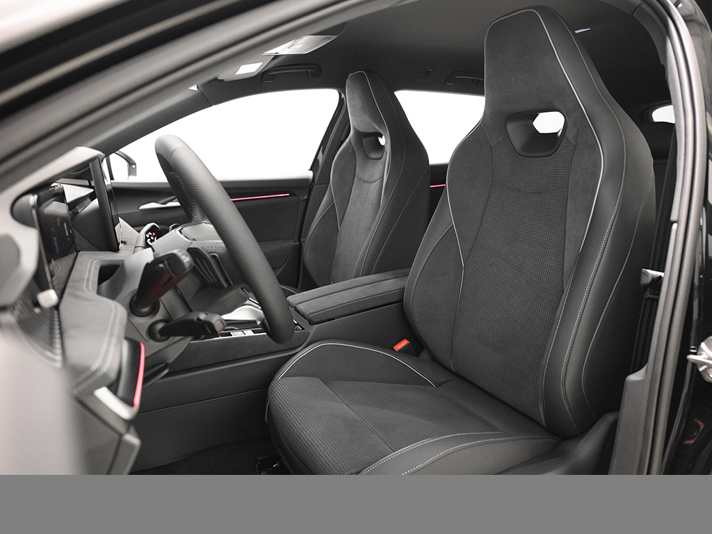 Skoda Superb Combi 2.0 SPORTLINE DSG 4x4 AHK eSITZE