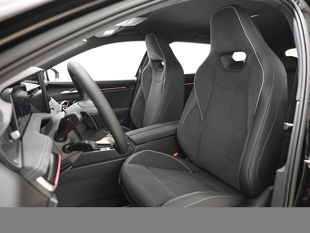 Skoda Superb Combi 2.0 SPORTLINE DSG 4x4 360CAM HEADUP