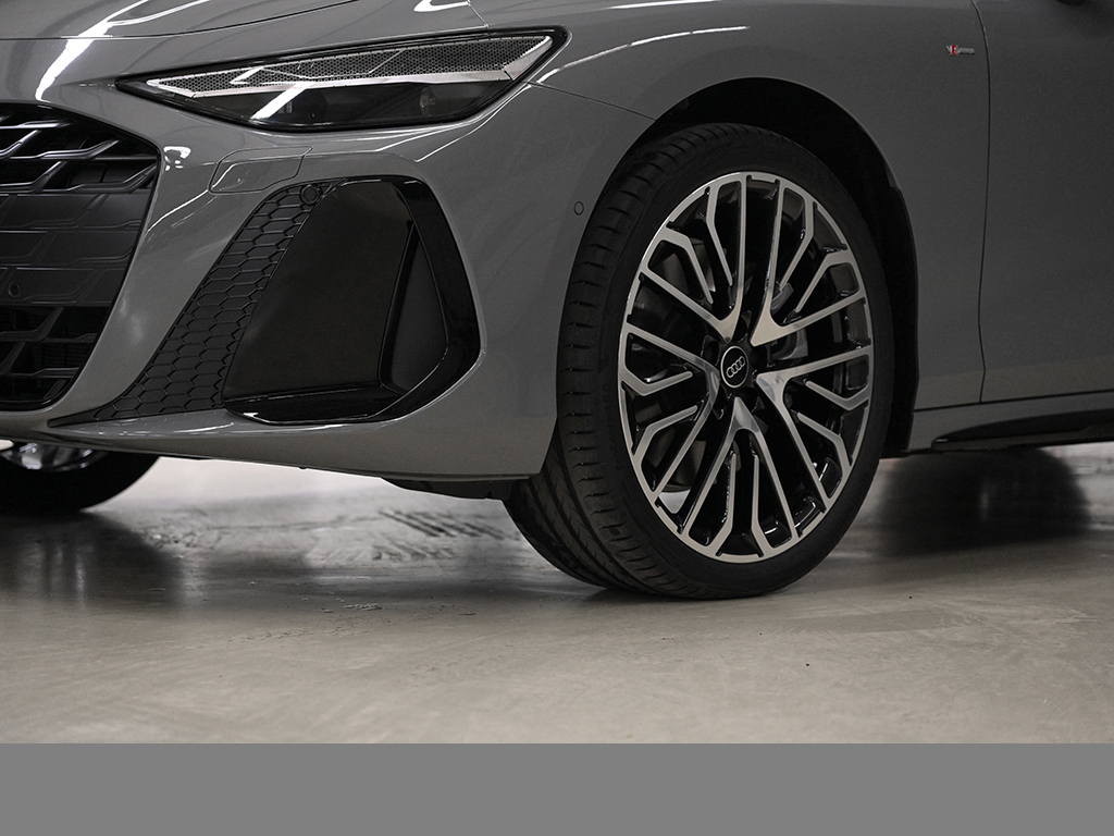Audi A6 Avant TDI S Line quattro s tronic TECH PRO