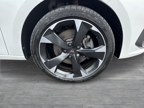 Cupra Leon ST 1.4 HYBRID ACC LM18 NAVI SITZHEIZUNG LED