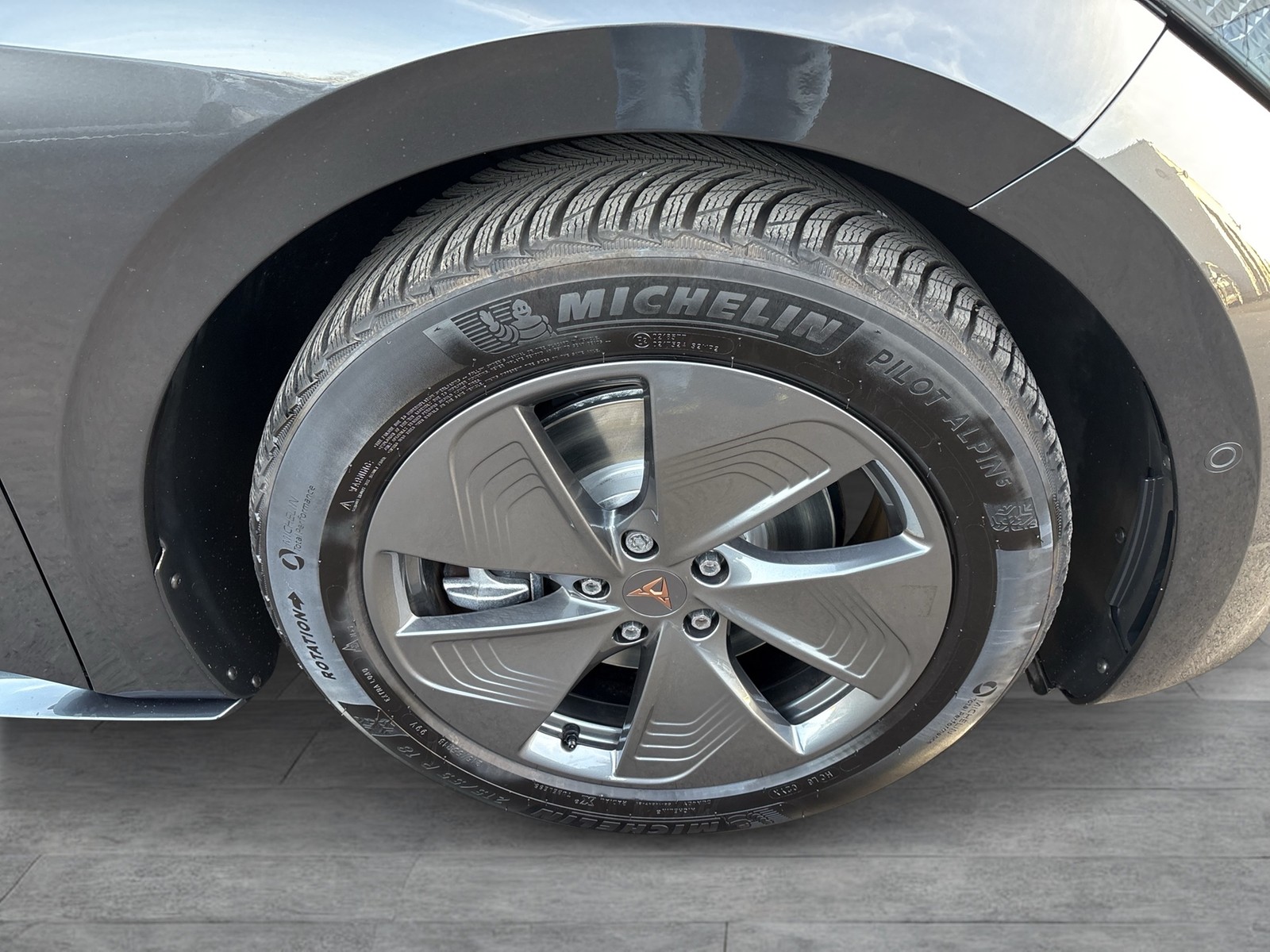 Cupra Born CAM ACC LM18 NAVI SITZHEIZUNG LED DAB KLIMA